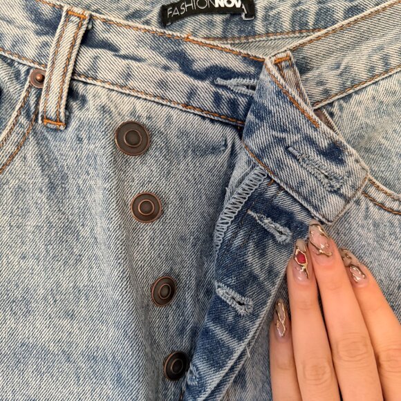 Fashion Nova High Rise Straight Leg Jeans Light Wash Vintage Rigid Denim - Picture 2 of 5